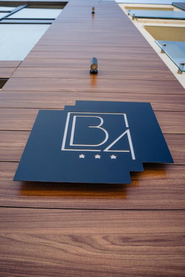 Hotel B4 Oradea Exterior photo