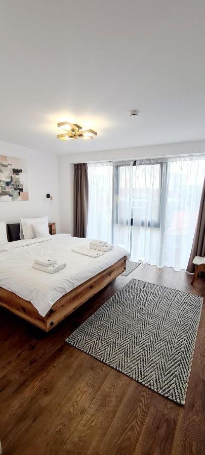 Hotel B4 Oradea Exterior photo